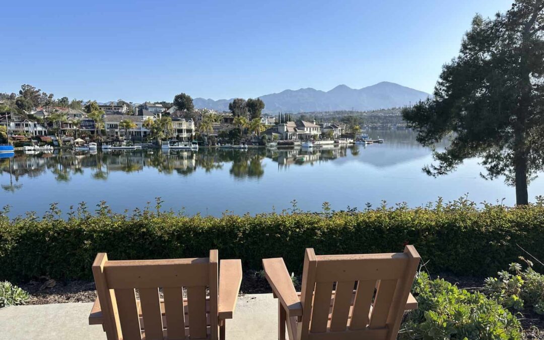 two-benches-at-the-walking-trail-at-Lake-Mission-Viejo-scaled